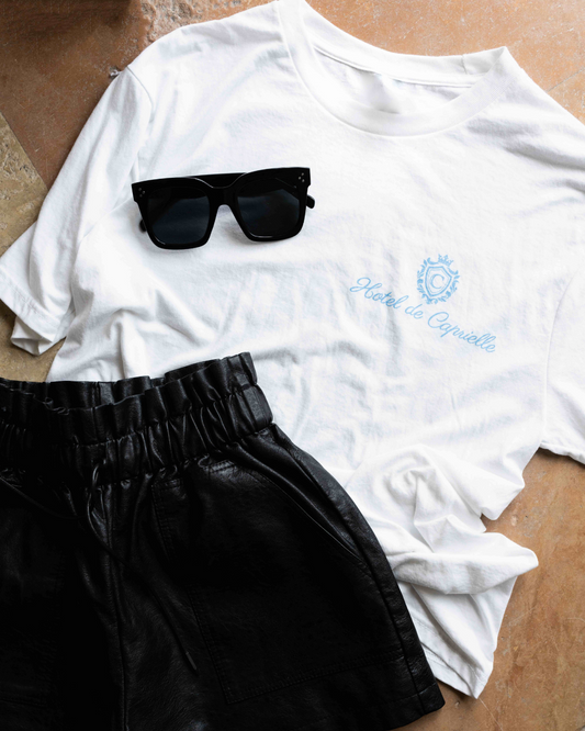 Hotel de Caprielle Tee